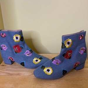 Women’s Betsy Johnson Twiggy Bootie Size 8.5